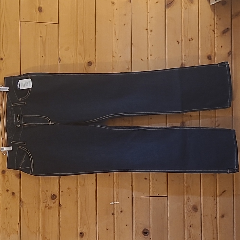 Wrangler, Cash, Vented Boot Cut, No Gap Waistband.